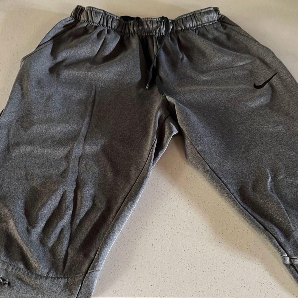 Nike Fit Dry Sweat Pants. Tagged Small